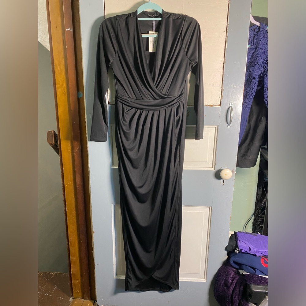 Long black dress with 3/4 sleeves